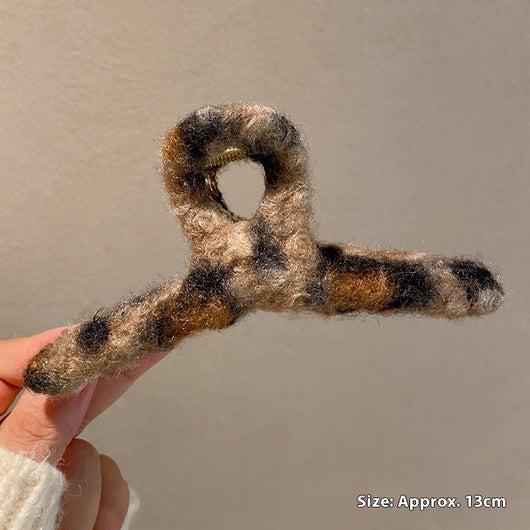 Clip Tiburón de Felpa Leopardo con Moño para Recogido Elegante - Image 12
