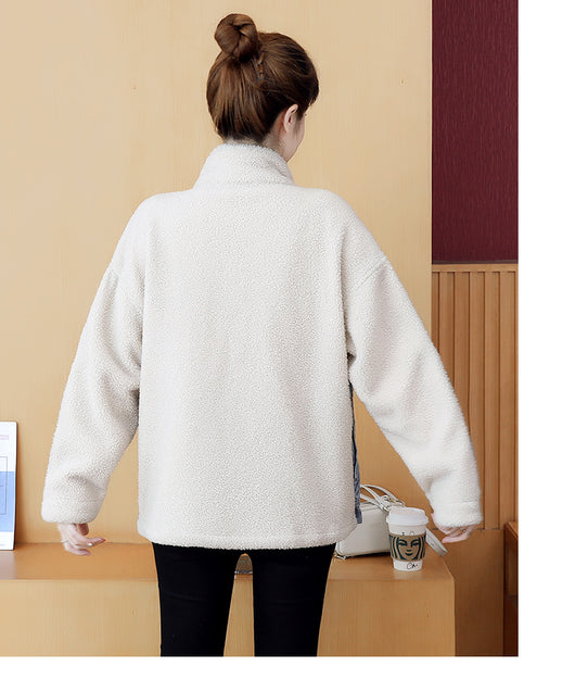 Abrigo de Invierno para Mujer con Lana de Cordero y Detalles de Costura Denim - Image 8
