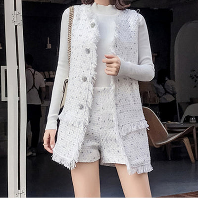 Traje Tweed Elegante para Mujer con Detalles de Encaje y Flecos - Image 8