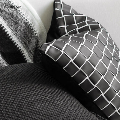 Cojín de Sofá de Algodón y Lino Tejido - Diseño Moderno Blanco y Negro - Image 4