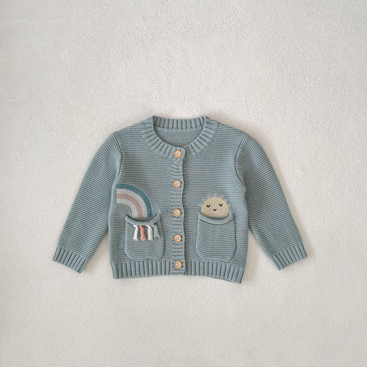 Cardigan Infantil de Algodón con Patrón Arcoíris Bordado y Bolsillos Dobles - Image 6