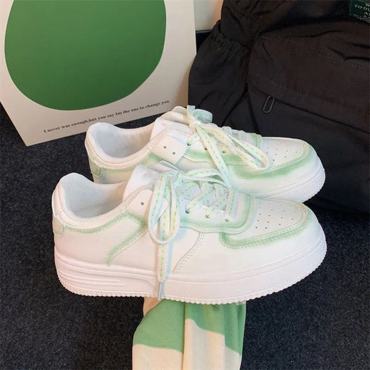 Tenis Blancos Bordados Versátiles para Mujer - Image 6