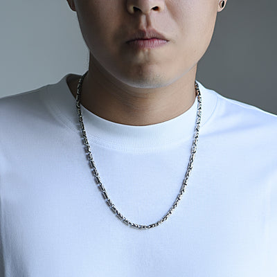 Collar de Plata Cuadriculado para Hombre - Diseño Moderno - Image 7