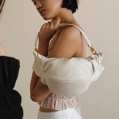 Blusa Asimétrica con Pliegues Estratégicos y Diseño de Hombro Único - Image 13