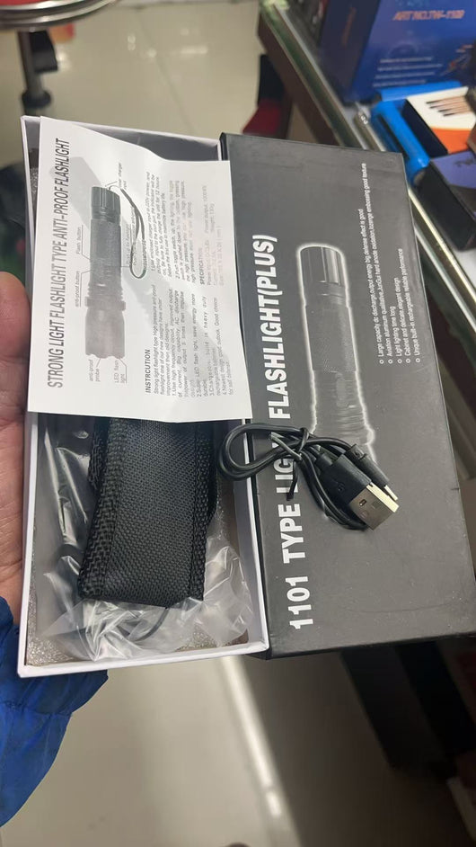 Linterna Táctica de Alta Intensidad para Defensa Personal - Image 6