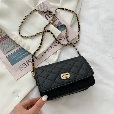 Bolso Mensajero Cadena de Perlas con Diseño Romboidal