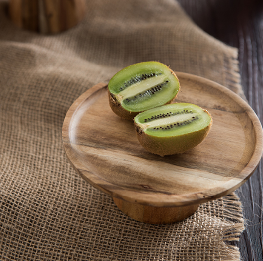 Bandeja de Madera Maciza Estilo Japonés para Frutas y Postres - Image 2