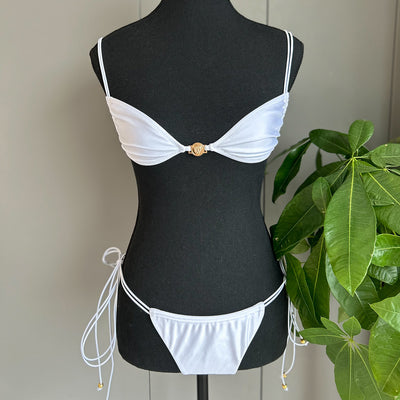 Traje de Baño Bikini Negro y Blanco Dividido para Mujer - Image 13