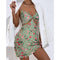 Vestido Floral Estilo Verano con Tirantes Cruzados y Detalles de Costura