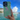 Funda Crazyarte con diseño de palmeras turquesas instalada en un iPhone, mostrando el ajuste preciso y cómo cubre todos los lados para protección.