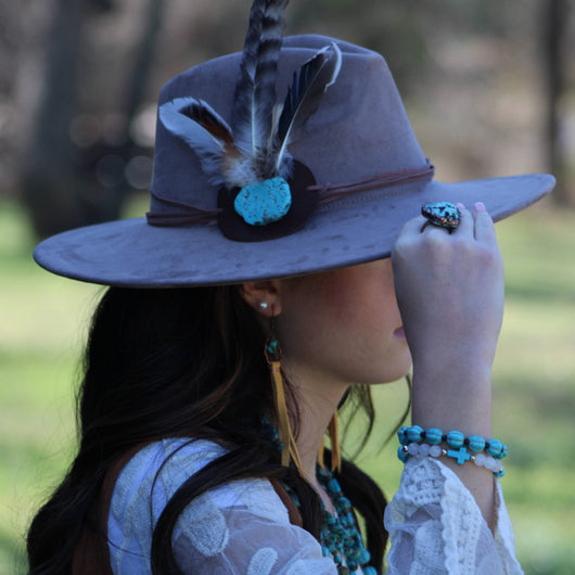 Natural Jade and Howlite Beaded Stretch Bracelet 806w