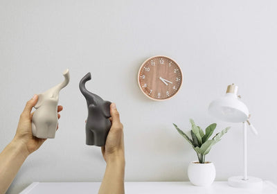Pareja de elefantes en cerámica moderna beige y gris – Escultura decorativa de 16 cm de alto, figura ornamental temática amorosa - Tekeno