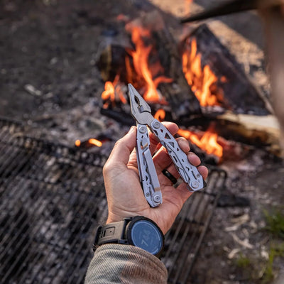Gerber Gear Suspension-NXT 15-in-1 EDC Multi tool with Pocket Knife, Needle Nose Pliers and Wire Stripper Tools, Gifts for Men, Survival and Camping Gear, Stainless Steel - Tekeno