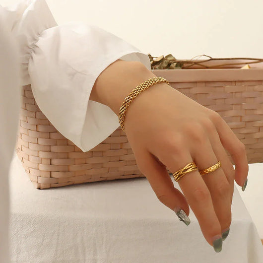 Golden Weave Link Bracelet