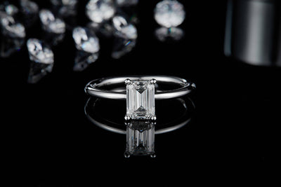 Anillo de Moissanita Rectangular Plata 925 con Baño de Platino para Mujer - Image 11