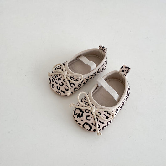 Zapatos Suaves para Bebé Niña Primavera Otoño con Moño Mariposa y Estampado Leopardo - Image 26