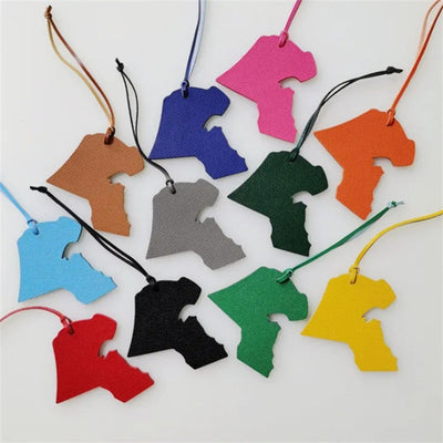 Colgante de Bolso en Forma de Mapa de Cuero - Image 16