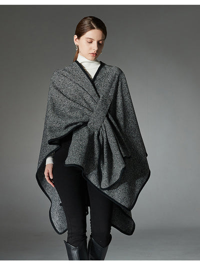 Chal Elegante Negro con Hebilla y Rayas - Image 16