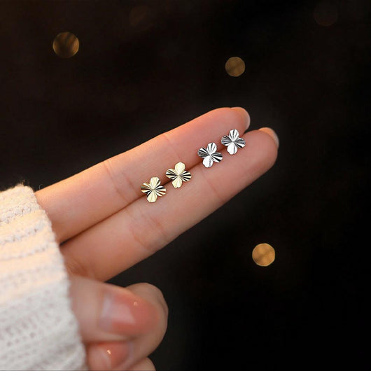 Aretes Minimalistas de Lujo - Elegancia Simple y Sofisticada - Image 18