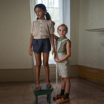 Camiseta Infantil de Algodón y Lino con Detalles de Madera - Image 16
