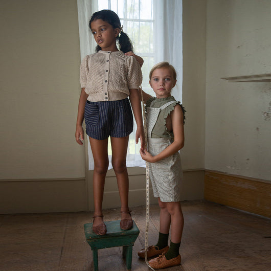 Camiseta Infantil de Algodón y Lino con Detalles de Madera - Image 16
