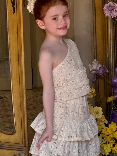 Vestido Pastel con Hombreras Oblicuas y Bordados de Verano - Image 10
