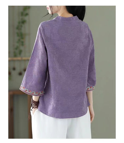 Blusa Artesanal de Algodón y Lino con Mangas Acampanadas y Bordado Jacquard - Image 22
