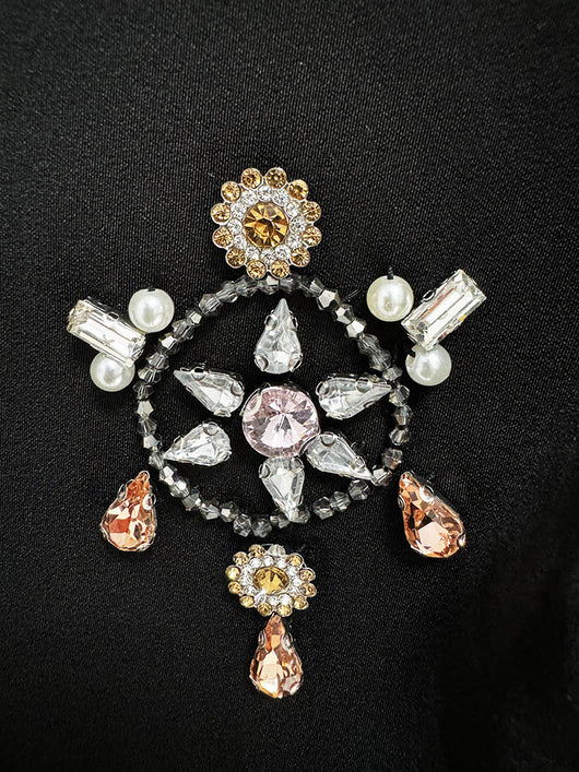 Conjunto Dos Piezas: Top Corto con Incrustaciones de Diamantes y Falda Larga - Image 36