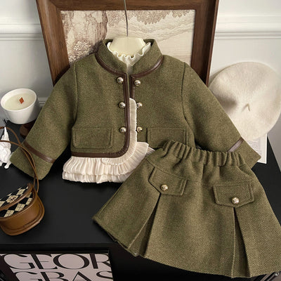 Conjunto Dos Piezas: Abrigo y Falda Plisada - Image 13