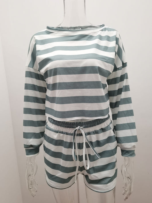 Conjunto Casual de Dos Piezas: Top Manga Larga y Shorts a Rayas - Image 11