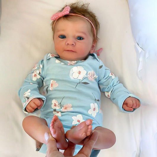 Muñeca Bebé Realista 17 Pulgadas con Vestido Floral - Image 8