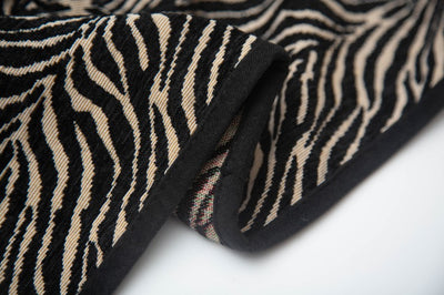 Capa Sudadera Negra con Patrón Moderno - Image 18