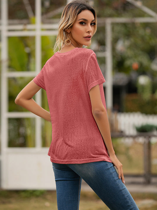 Blusa Casual Holgada con Escote en V y Bolsillos - Image 13