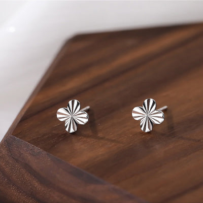 Aretes Minimalistas de Lujo - Elegancia Simple y Sofisticada - Image 26