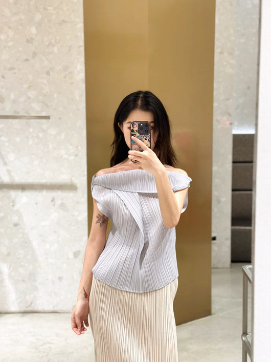 Blusa Plisada sin Mangas Cuello V - Cómoda y Versátil - Image 10