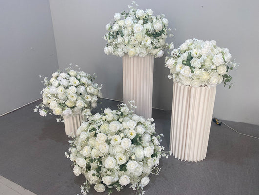 Bola Floral de Hortensias y Rosas para Decoración de Mesas de Boda - Image 14