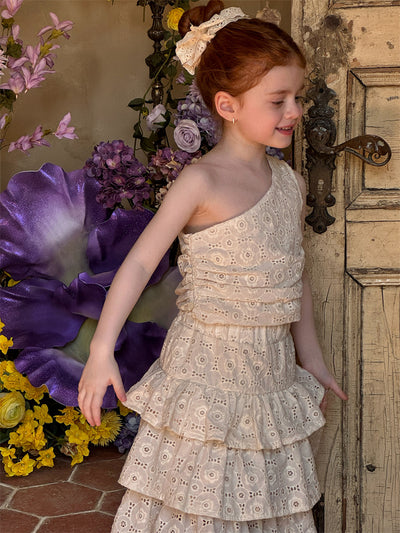 Vestido Pastel con Hombreras Oblicuas y Bordados de Verano - Image 12