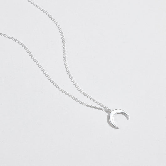 Collar Colgante Luna Minimalista en Plata de Ley - Image 15