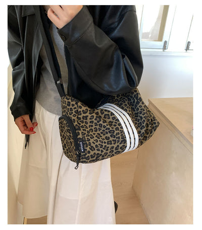 Bolso Mensajero Deportivo Estampado Leopardo Gran Capacidad - Image 36