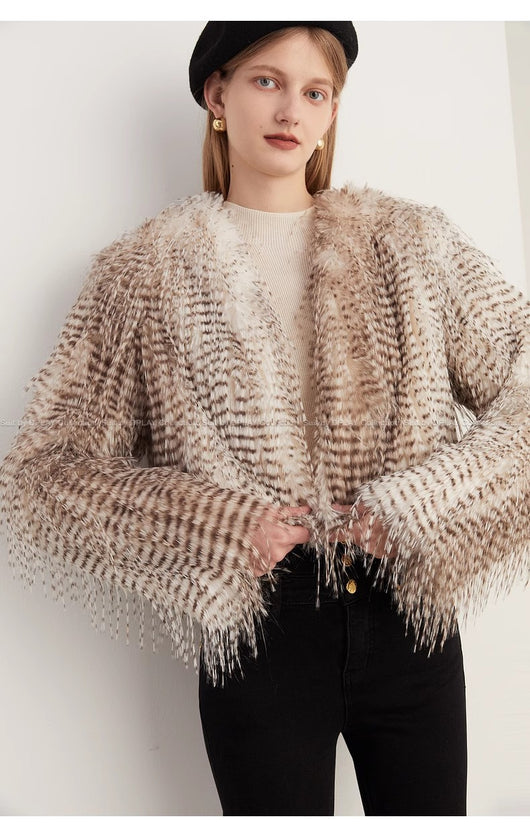 Chaqueta de Invierno para Mujer con Estampado Jacquard y Cuello de Peluche - Image 12