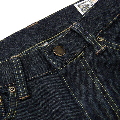 Jeans Slim Rojo Intenso de Corte Clásico - Image 11