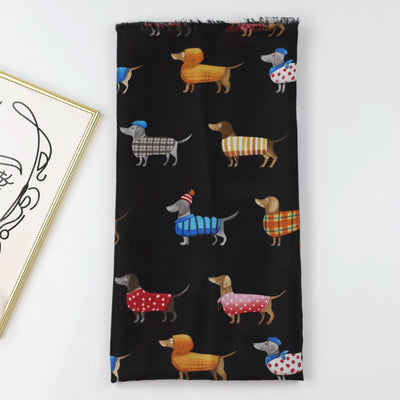 Pañoleta de Satén Estampada con Perro Salchicha - Image 40