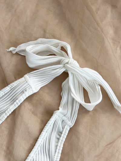 Chaleco Casual con Cierre de Cordones y Hebilla Metálica - Corte Asimétrico - Image 10