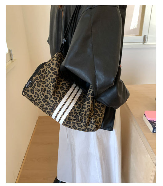 Bolso Mensajero Deportivo Estampado Leopardo Gran Capacidad - Image 21