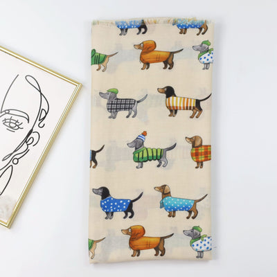 Pañoleta de Satén Estampada con Perro Salchicha - Image 46