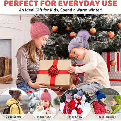 Conjunto Infantil de Gorro, Bufanda y Guantes Tejidos con Pompones - Image 11