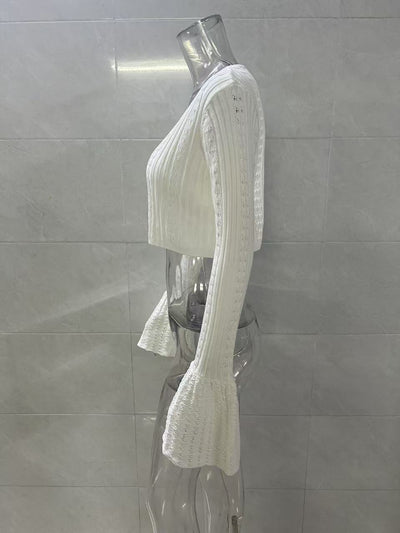 Blusa Corta Tejida con Mangas Acampanadas y Cortes Atrevidos - Image 27
