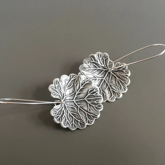 Aretes Retro de Hoja en Oro - Elegancia Clásica para Cada Ocasión - Image 16