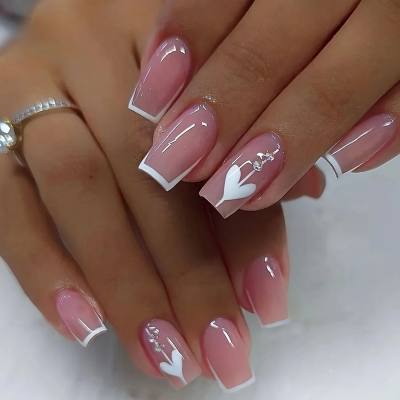Set de 24 Uñas Postizas con Diseños de Mariposas, Flores y Estampado Vaca con Cristales - Image 33