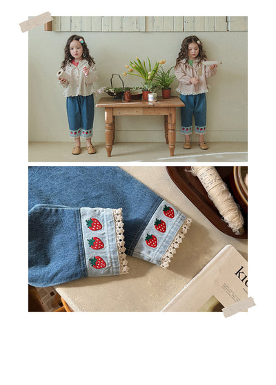 Jeans Casuales con Bordado de Fresa y Encaje - Image 15